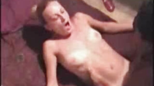 Nubiles Porn: vídeo pornô das coroas metendo Brandy - Amador Diversão