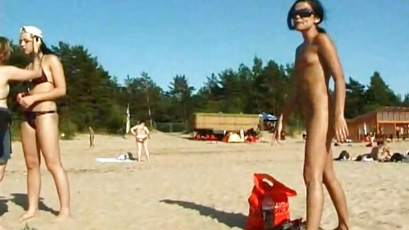Sexo público real com loirinha vídeo pornô de coroas de 50 anos insaciável