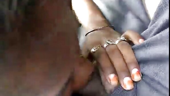 NikkiDiamon provocando em lingerie ver vídeos pornô de coroas azul e salto alto