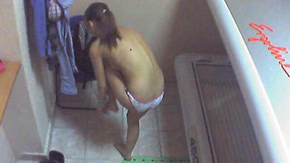 Young Anal Tryouts: Esta linda garota porno cm coroas teve seu primeiro anal
