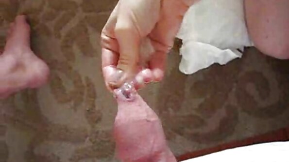 Fuckable Lola Magic Wand vídeo pornô com as coroas Orgasm
