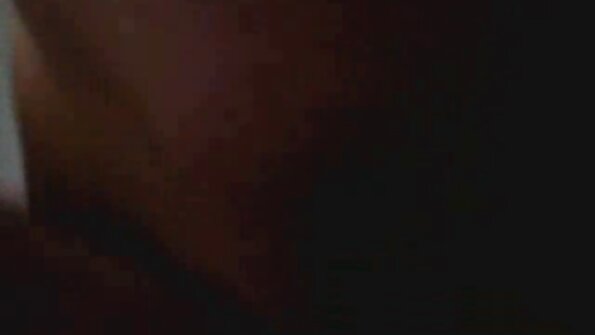 Hailey vídeo pornô com as coroas Leigh - Pink Nighty