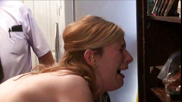 Anna selvagem brincando com sua buceta videos caseiros de coroas fazendo sexo na cozinha